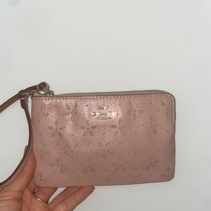 Coach Clutch- Light Pink